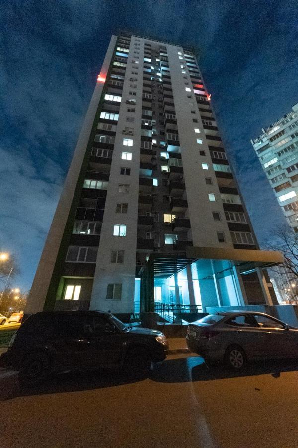 Красивая 1 Комнатная Квартира С Балконом На Теремках 252 キエフ エクステリア 写真